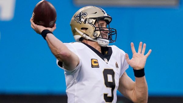 Saints’ Drew Brees wearing custom cleats featuring MLB legends for playoff game vs. Bears