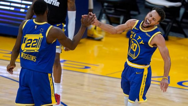 Curry scores 38 as Warriors rally past Clippers, 115-105