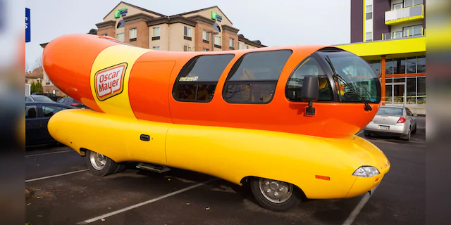 The Chicago-based company is looking for recent college graduates to take on the one-year paid job crisscrossing the country in the iconic 27-foot-long hot dog-shaped vehicle. (iStock)