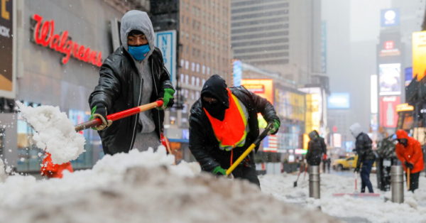 Snowstorm to Blanket East Coast With Up to 8 Inches on Sunday