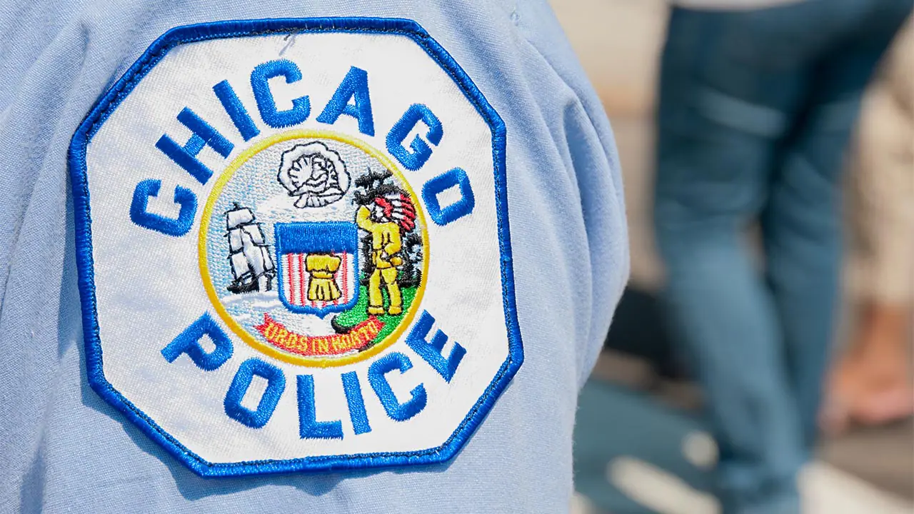 Chicago shooting leaves cop, security guard wounded; 4th cop shot in 2 weeks, CPD leader says