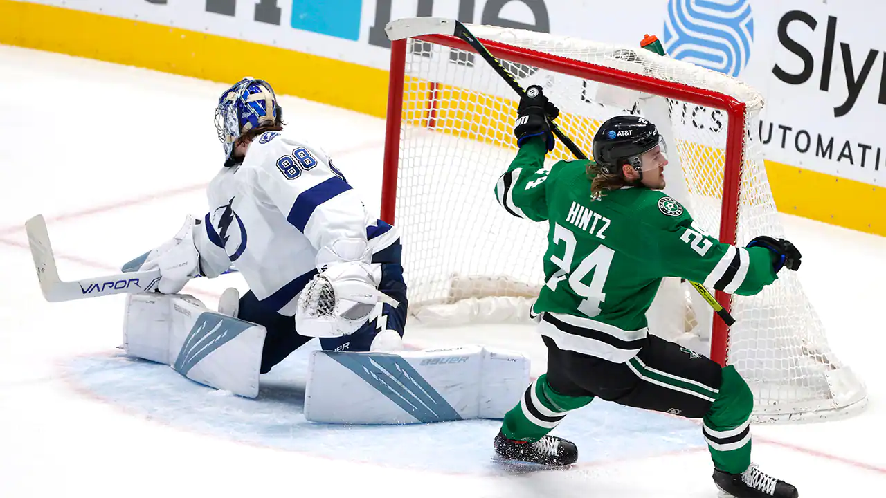 Hintz scores late, Stars edge Lightning 4-3 in Cup rematch