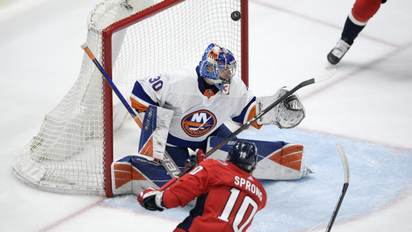 Sprong scores early, Capitals shut out Islanders 1-0