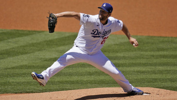 Kershaw dazzles Reds, Dodgers win 8-0 to snap 3-game skid