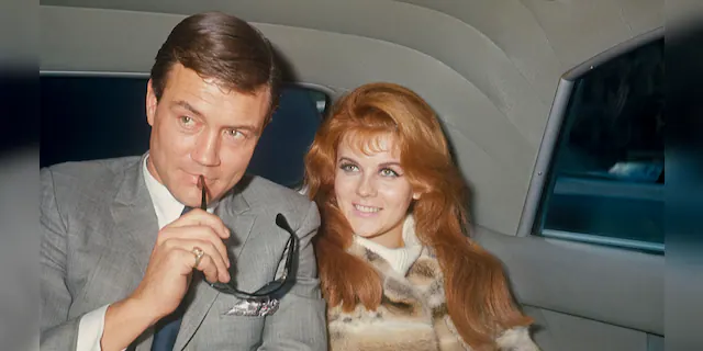 Roger Smith and Ann-Margret in the back of a limo; circa 1970; New York.