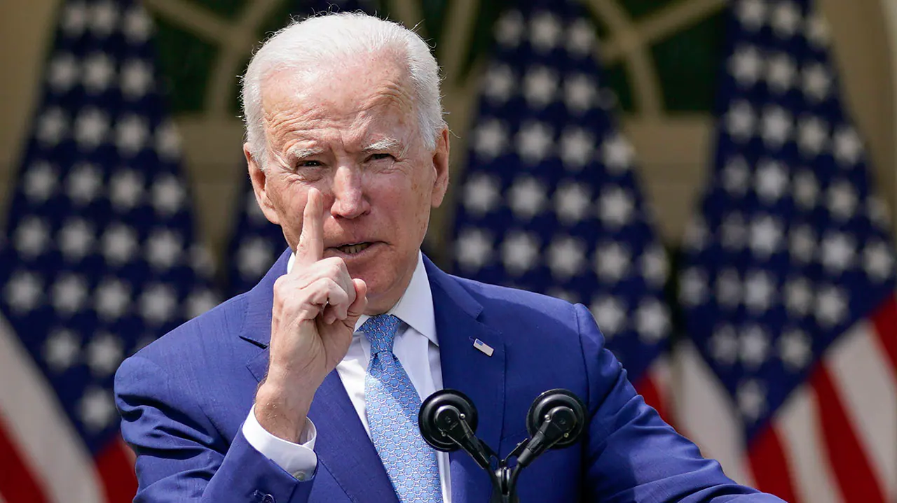 Sen. Hawley: Biden ultimately seeks civilian gun confiscation, while permitting rioters and crime