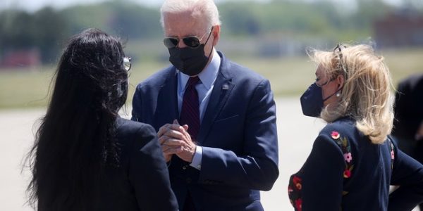 Biden heaps praise on ‘Squad’ member Tlaib — after they argue on Detroit airport tarmac