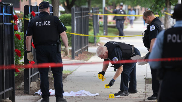 Chicago experiences one of the most violent days of 2021 same day top cop boasts declining numbers