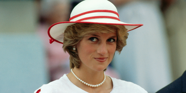 Princess Diana's vocal coach weighed in on the alleged feud.