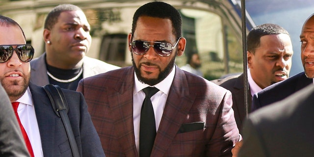 R. Kelly's trial is moving forward by selecting its jury today. (AP Photo/Amr Alfiky, File)