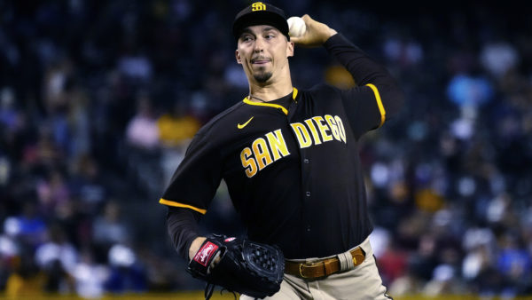 Snell pulled after 7 no-hit innings, Padres beat D-backs 3-0