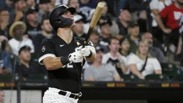 Rookie Sheets hits 2 HRs, White Sox beat Pirates 6-3