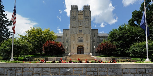 Virginia Tech diserolled 134 students for failing to submit their proofs of vaccinations to the university.