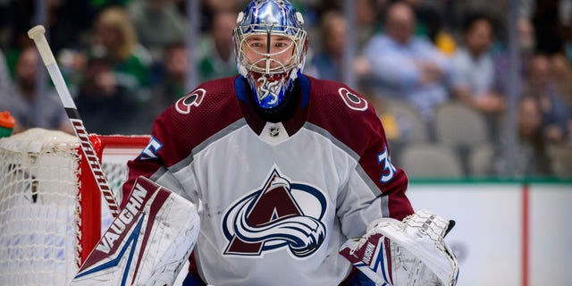 Oct 7, 2021; Dallas, Texas, USA; Colorado Avalanche goaltender Darcy Kuemper (35) faces the Dallas Stars attack during the second period at the American Airlines Center.