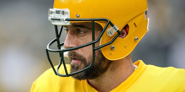 Aaron Rodgers #12 of the Green Bay Packers warms up before the game against the Buffalo Bills at Lambeau Field on September 30, 2018 in Green Bay, Wisconsin.
