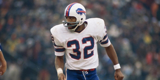 Buffalo Bills' running back O.J. Simpson had an unreal Thanksgiving Day game in 1976. (Photo by Focus on Sport/Getty Images)