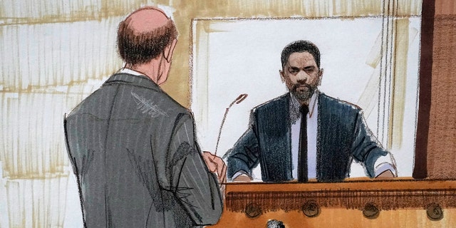 In this courtroom sketch, Special prosecutor Dan Webb, left, cross examines actor Jussie Smollett Tuesday, Dec. 7, 2021, in Chicago.