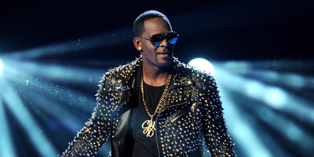 Born in Chicago, R. Kelly is known for his prolific R&amp;B career, including the super-hit 'I Believe I Can Fly.'