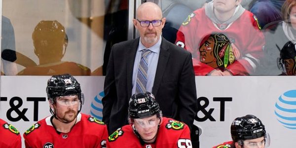 Blackhawks to consider candidates from outside hockey for GM