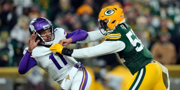 Vikings’ Mike Zimmer not interested in seeing Kellen Mond play after loss to Packers