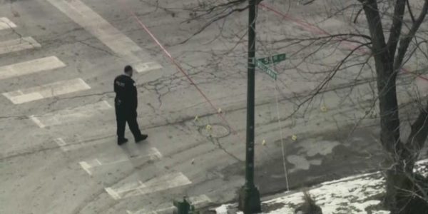University of Chicago police officer injured gunman in shootout, report says