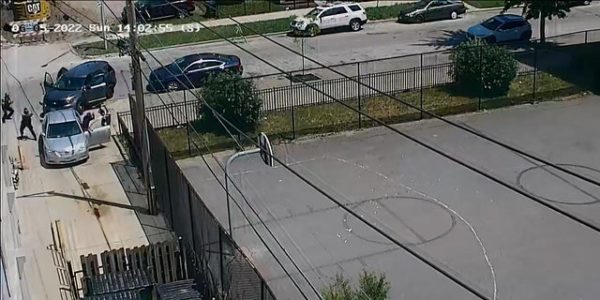 Chicago shootout: Wild video shows suspect allegedly opening fire point-blank at police