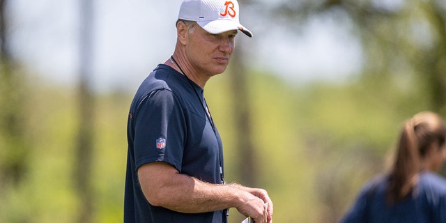 Chicago Bears Head Coach Matt Eberflus looks on in action during the Chicago Bears OTA Offseason Workouts on May 17, 2022, at Halas Hall in Lake Forest, IL. 