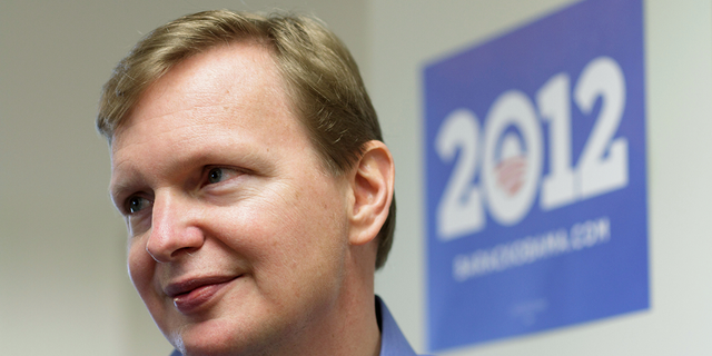 Campaign manager Jim Messina speaks with the media at President Barack Obama's campaign headquarters in Chicago May 12, 2011.
