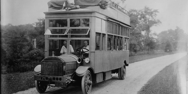 New York City entrepreneur and auto enthusiast Roland Conklin built the first full-fledged motor home with an array of modern luxuries, then drove it from Long Island to San Francisco. 