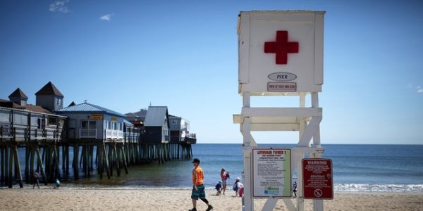 Pools close as lifeguard shortage hits American cities this summer