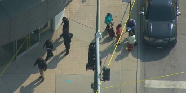Chicago daylight robbery outside an Apple store thwarted by suburban mayor’s armed security detail