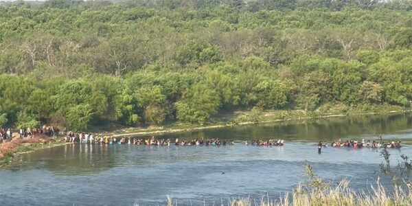 Eight migrants found dead at Texas border, 53 apprehended trying to cross Rio Grande