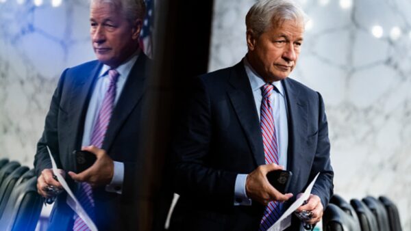 Jamie Dimon warns U.S. likely to tip into recession soon