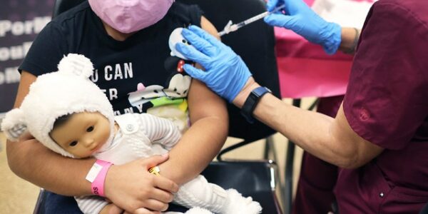 CDC could add COVID vaccine requirement for children to immunization list with ‘no clinical data’: Dr. Makary