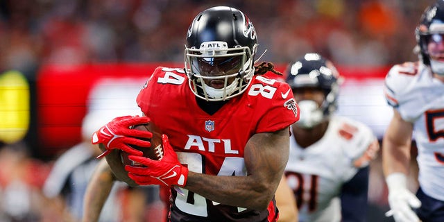 Cordarrelle Patterson of the Atlanta Falcons runs with the ball during the game against the Chicago Bears, Nov. 20, 2022, at Mercedes-Benz Stadium in Atlanta.