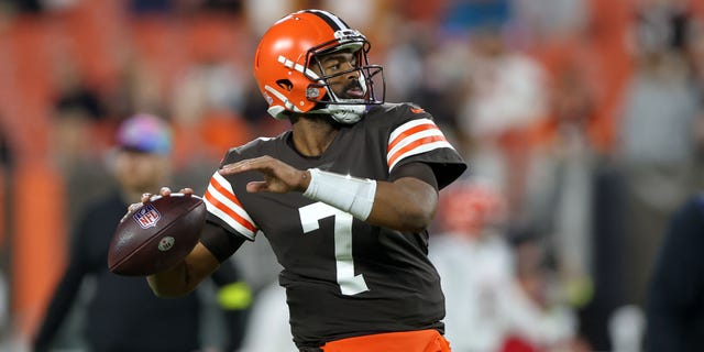 Browns quarterback Jacoby Brissett warms up prior to the Cincinnati Bengals game on Oct. 31, 2022, at FirstEnergy Stadium in Cleveland, Ohio.
