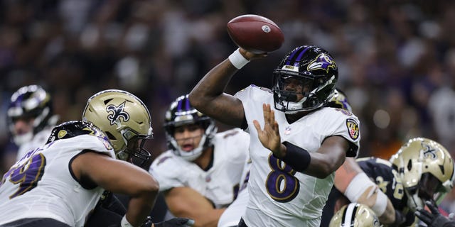 Lamar Jackson #8 of the Baltimore Ravens scrambles with the ball during the second quarter against the New Orleans Saints at Caesars Superdome on November 07, 2022 in New Orleans, Louisiana.