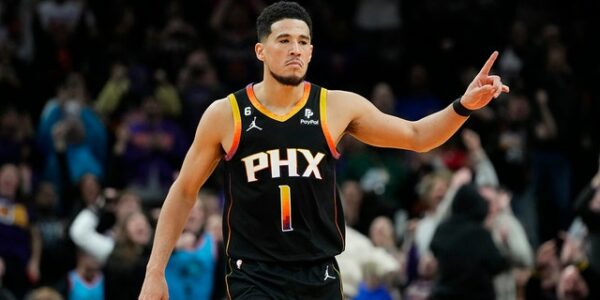 Devin Booker drops 58, leads Suns to comeback victory over Pelicans