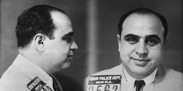 Police mug shot of Chicago mobster Al Capone. The photograph was taken by the Miami Police Department.