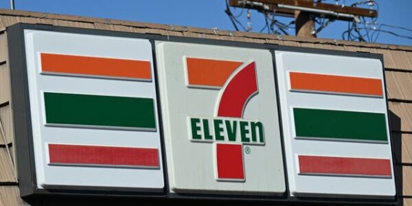 Illinois man wins $91M in 7-Eleven lawsuit after losing both legs