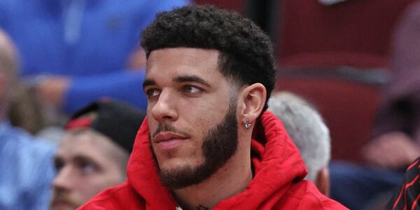 Lonzo Ball, out since last year, may miss all of next season as he undergoes third knee surgery: report