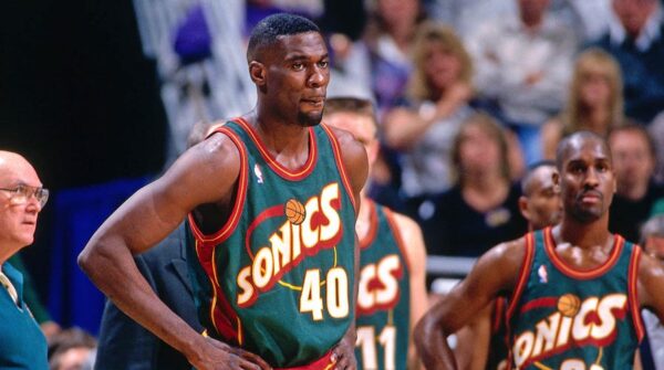 Ex-NBA star Shawn Kemp booked into Washington jail as video appears to show mall incident