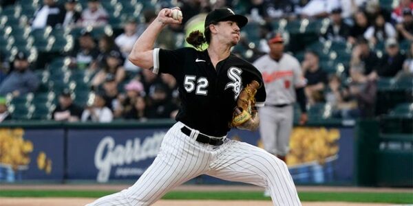White Sox’ Mike Clevinger questioned about walkout song before home debut