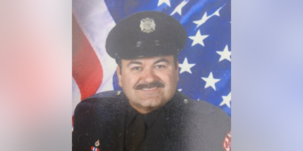 Chicago firefighter dies while battling blaze in high-rise apartment building