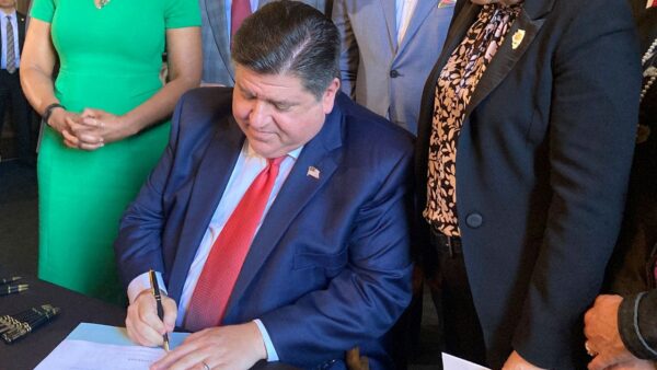Illinois Gov. Pritzker allows non-US citizens to become police officers with new law: ‘Fundamentally bad idea’