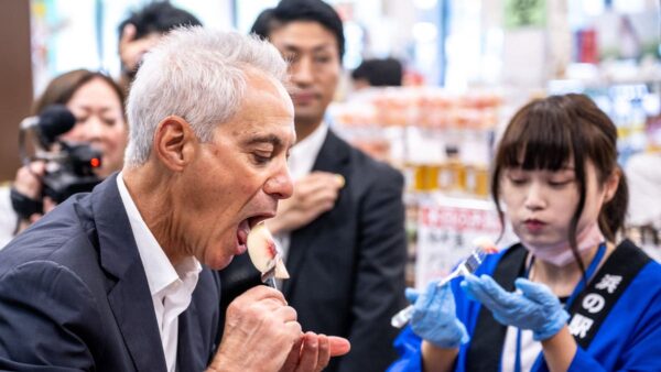 Former Chicago mayor eats Fukushima seafood amid nuclear wastewater panic: ‘We are going to all eat it’