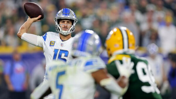 Lions carve up Packers behind David Montgomery’s 3 touchdowns, 121 rushing yards