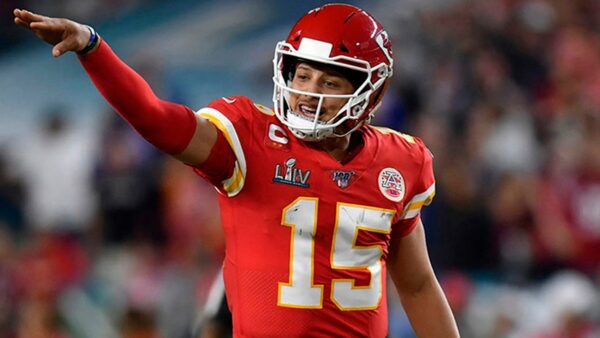Patrick Mahomes’ contract restructure from Chiefs makes NFL history