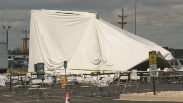 Over two dozen injured in Chicago suburb tent collapse