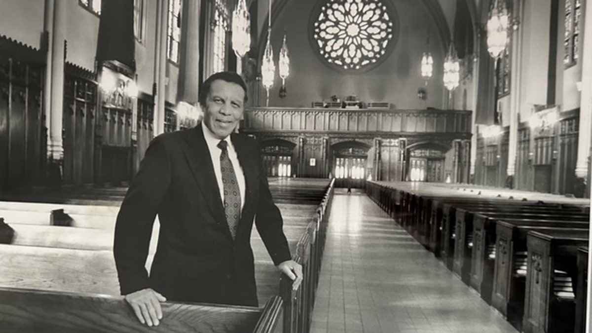 Chicago's Harry Porterfield in church